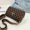 Bolsas de Mujer Transfronterizas con Acabado de Alta Gama, Bolsos Cruzados de Mujer, Venta al por Mayor de Comercio Exterior, Nuevo Bolso Almohada Versátil 2026, Casual y Versátil