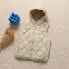 Chamarra acolchada de plumón ligera con capucha y cuello alto transfronteriza para mujer, moda de invierno 2026, cálida blanca de pato, top casual, moderno