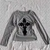 Camiseta Impresa Estilo Retro Americano Principios de Primavera Diseño de Nicho Aspecto Adelgazante Gris Manga Larga Top Estilo Primavera y Otoño Simple y Versátil