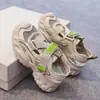 Sandálias Esportivas Infantis 2026 Verão Novo Estilo Sapatos Infantis com Biqueira Fechada e Estrutura em Rede Sapatos Infantis Vazados Leves de Tela Única