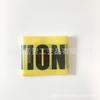 En stock PRECAUCIÓN fondo amarillo cinta de advertencia negra 10 metros de largo material PE cinta de advertencia decorativa de Halloween cinta de advertencia