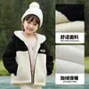 Casaco de Pelo para Meninas Outono e Inverno 2025 Novo Estilo Roupas Engrossadas para Bebês Roupas de Algodão Aveludado para Crianças no Inverno