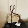 Bolso de hombro retro con acabado mate para mujer, nuevo estilo 2026, versátil para ir al trabajo, bolso bandolera de moda, bolso elegante para debajo del brazo, bolso baguette con un toque de alta gama