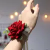 Venta al por mayor Ramo de muñeca para boda de novia china dama de honor flor de muñeca para boda novio padrino ramillete rosa de simulación 6 colores