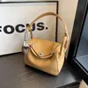 Moda Estilo Coreano Bolso Cuadrado Pequeño de Gran Capacidad para Debajo del Brazo 2026 Otoño Nueva Llegada Elegante Estilo Hebilla de Cierre Bolso de Hombro Único Cruzado para Mujer