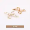 Broche de metal com fita de gravata borboleta, fecho de corsage vintage fashion, acessório de vestuário, pino antiderrapante