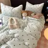 Estilo INS tipo A conjunto de cuatro piezas de dibujos animados de terciopelo de leche felpa de doble cara engrosado conjunto de tres piezas para dormitorio sábana funda de edredón sábana ajustable invierno