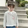 Top de Punto Gofrado Falso Dos Piezas para Niñas de Mediana y Mayor Edad, Nuevo Estilo Primavera/Otoño, Versátil, Elegante, Capa Base Holgada, Moderno