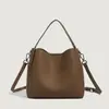 Bolsa Saco de Couro Macio de Grande Capacidade para Mulheres, Bolsa de Ombro Transversal Versátil de Alta Qualidade, Bolsa de Mão, Direto da Fábrica, em Estoque