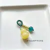 Precio mayorista directo de fábrica pulsera hecha a mano pulsera con colgante diy accesorios pequeños deslizantes colgante de garra de gato lindo Joker