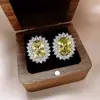 Brincos Verdes com Estilo Versátil e Elegante, Luxo Leve e Sensação de Alta Qualidade, Fábrica Atacadista de Joias Geométricas de Flor de Zircônia