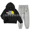 Traje Holgado y Cómodo de Comercio Exterior para Niños Medianos y Grandes, Conjunto de Dos Piezas de Sudadera con Capucha y Pantalones Deportivos de Algodón para Primavera y Otoño en Stock