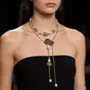 Collar vintage de segunda mano, lujo ligero europeo y americano, cadena de clavícula de alta gama, diseño de nicho, moderno y versátil, joyería llamativa