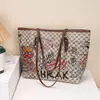 Bolso sencillo y moderno de gran capacidad para mujer 2025 Tendencia caliente Bolso tote para mujer para ir al trabajo Bolso de hombro de gran capacidad
