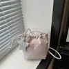 Bolso Cubo de Lunares Estilo Coreano Bolso de Hombro Moderno de Moda Casual para Mujer Bolso Cruzado Pequeño Ligero Dulce para Mujer