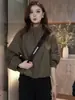 Chaqueta corta de moda estilo coreano con cuello alto y cordón para mujer, nueva otoño 2026, holgada y versátil, adelgazante, top popular de este año