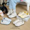 Zapatos Casuales Versátiles de Apariencia Alta con Bloques de Color 2026 con un Diseño Elegante, Zapatos de Vestir Lindos Estilo Coreano, Zapatos de Entrenamiento Alemanes de Caña Baja de Moda
