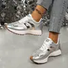 Sapatos estilo "dad shoes" importados para mulheres plus size de cintura fina, novos sapatos casuais estudantis de sola grossa para primavera-verão 2026, sapatos esportivos femininos Cortez
