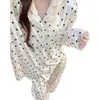 Pijama de terciopelo para mujer para otoño e invierno, estilo coreano, dulce y elegante, con lunares y encaje, de manga larga, terciopelo fino, cálido conjunto de ropa para el hogar