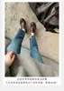 Mocassins de Couro Britânicos Retrô com Solado Macio Femininos 2026 Novos Bico Redondo Solado Grosso Pequenos Sapatos de Couro Salto Grosso Calçados de Encaixar