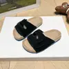 Sandalias Casuales Tipo Birkenstock con Suela Gruesa y Velcro para Niñas, Pantuflas Versátiles para Exteriores con Sensación Suave y Acojinada para Niños, Chanclas Antideslizantes para Playa