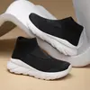 Zapatos de trabajo deportivos transfronterizos, zapatos casuales slip-on transpirables para hombres y mujeres, zapatos de malla delgados de caña alta con suela blanda antideslizantes