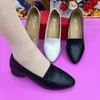 Producto popular de comercio exterior transfronterizo: Nuevos mocasines de punta para mujer, zapatos bajos versátiles de estilo francés de piel con suelas blandas y piel suave, adecuados para madres