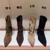 Botas de Cavaleiro Ocidentais com Salto Grosso Design de Nicho de Luxo Retrô para Mulheres Botas Versáteis de Cano Médio Camurça Estilo Britânico