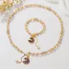 25 Nuevo Colgante de Margarita de Circonita de Colores Otoño e Invierno Hebilla Ot de Perla de Agua Dulce Pulsera de Cristal Collar Dulce Lujo Accesible Sentido de Alta Gama