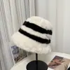 Sombrero de Cubo de Imitación de Piel de Visón con Rayas Elegantes y Ala Ancha para Mujer, Lujoso y Esponjoso, Resistente al Frío Invernal y Cálido, Sombrero de Cubo Adelgazante