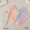 Calcetines Ai Di Da para Niños y Niñas, Verano, Malla Fina, Diseño de Caricatura con Letras, Algodón Peinado, Tallas 1-15, Venta al por Mayor desde Fabricante