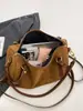 Bolsa retro de terciopelo para mujer, nuevo modelo 2026, bolsa de hombro y cruzada de gran capacidad para el día a día, bolso de mano casual, bolso Boston