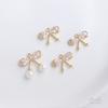 Colgante de perla de cristal adhesiva hecha a mano con forma de lazo de circonita con incrustaciones de color oro de 14 quilates y medio agujero.