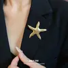 Broche geométrico oco irregular plissado vintage, pino de luxo leve de alta qualidade, acessório de vestuário estilo retrô