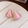Pendientes de botón triangulares con gota de aceite de aguja plateada Pendientes versátiles de moda para el trabajo Pendientes de lujo ligero de alta gama Venta al por mayor