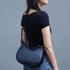 2026 Nuevo Bolso de Cuero Genuino Tejido Forma de Media Luna para Primavera y Verano Bolso de Hombro o Axila Casual Simple Bolso Cruzado para Mujer