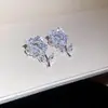 Llega el Amor Verdadero~ Pendientes de Botón de Flor de Circonita Súper Brillantes Pendientes de Diseño Dulce Lujo Ligero Gama Alta Exquisitos Accesorios de Pendientes para Mujer