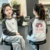 Camiseta Térmica de Forro Polar para Niña Otoño Invierno 2026 Estilo Nuevo Ropa Interior Infantil Top de Manga Larga Bloque de Color Camiseta Versátil Elegante