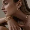 Brincos de Corpo Inteiro em Prata Esterlina 925 para Mulheres Europeus Americanos Simples Redondos Temperamento Fashionável Argolas Lisas Argolas de Orelha Versáteis Ornamentos de Orelha Atacado