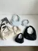 Bolso cruzado casual de alta gama estilo coreano con tachuelas, diseño elegante, versátil y elegante, bolso de hombro de gran capacidad para el trabajo para mujer