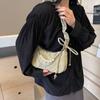 Bolso pequeño de diseño de estilo extranjero para mujer, nuevo bolso bandolera de moda 2024, bolso de hombro de nicho de verano con forma de media luna.