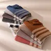 Bufanda de cachemira sintética para mujer, nuevo estilo otoño e invierno 2026, engrosada y cálida, con flecos, patrón de cuadros clásico, chal elegante y con estilo