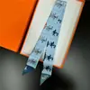 Bufanda de corbata estampada delgada de nuevo estilo para mujer, bufanda larga estrecha de seda estilo coreano para combinar con camisas, accesorio envolvente de moda