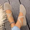 Zapatos de suela blanda con tacones de cuña versátiles y cómodos, adecuados para ir al trabajo en primavera y verano, negros 2025 de corte bajo para mujer con tira cruzada de gamuza gris