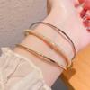 Pulsera Geométrica de Moda Elegante con Cruz Redonda Electrodepositada en Diamante, Tres Colores, Tres Anillos, Estilo Casual Nuevo, Oro de 18 Quilates
