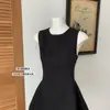 Vestido de Cumpleaños, Vestido de Verano sin Mangas con Cintura Ajustada para Mujer, Look Adelgazante de Alta Gama, Vestidito Negro Corto
