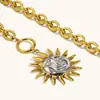 Moda Transfronteriza Europea y Americana Pendientes Elegantes de Nicho con Estilo Acero Inoxidable Chapado en Oro de 18K Collar con Colgante de Sol Lujo Accesible para Mujeres