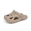 Sandalias perforadas antideslizantes para hombre, nuevo modelo de verano 2026 sandalias transpirables para exteriores para vadear arroyos y agua, chanclas de punta abierta para mujer