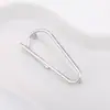 Diseño de Broche Simple de Clip de Papel Geométrico Sentido de Diseño Pin Fijo para Ropa Personalidad Moda Lujo Ligero Adorno de Pecho Accesorios