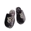 Pantuflas de algodón esponjoso para mujer, versátiles para otoño e invierno, nuevas pantuflas cálidas para el hogar con pedrería brillante, zapatos de moda para mujer para exteriores
